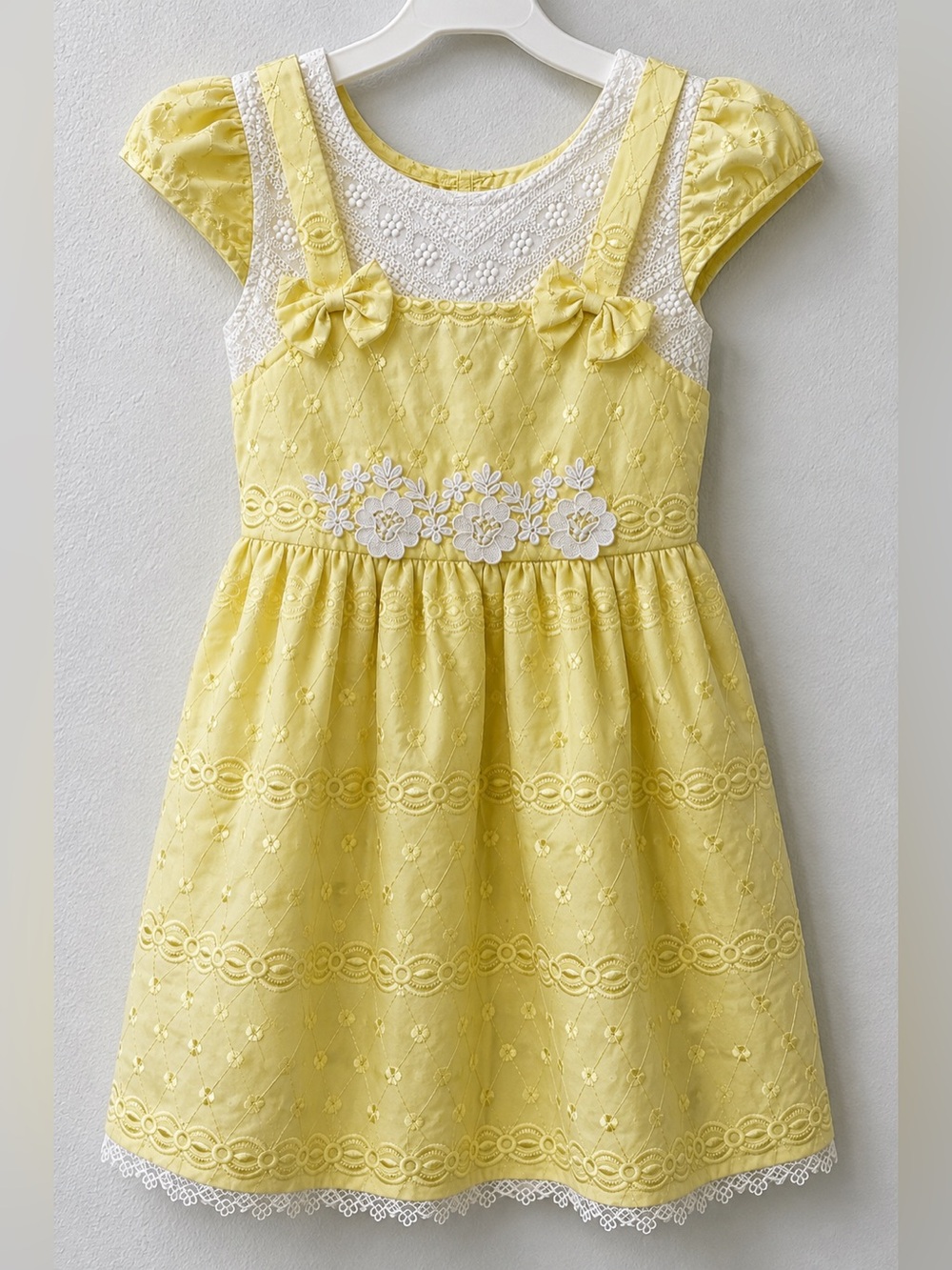 La Fille Girls Yellow & White Eyelet Lace Dress Floral Embroidery Bow Detail 4-5